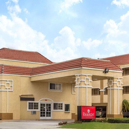Ramada By Wyndham Ontario Hotel Eksteriør billede